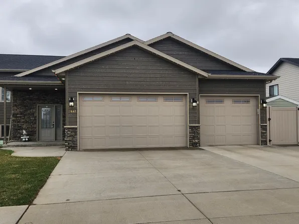 2441 8th St W, Dickinson, ND 58601