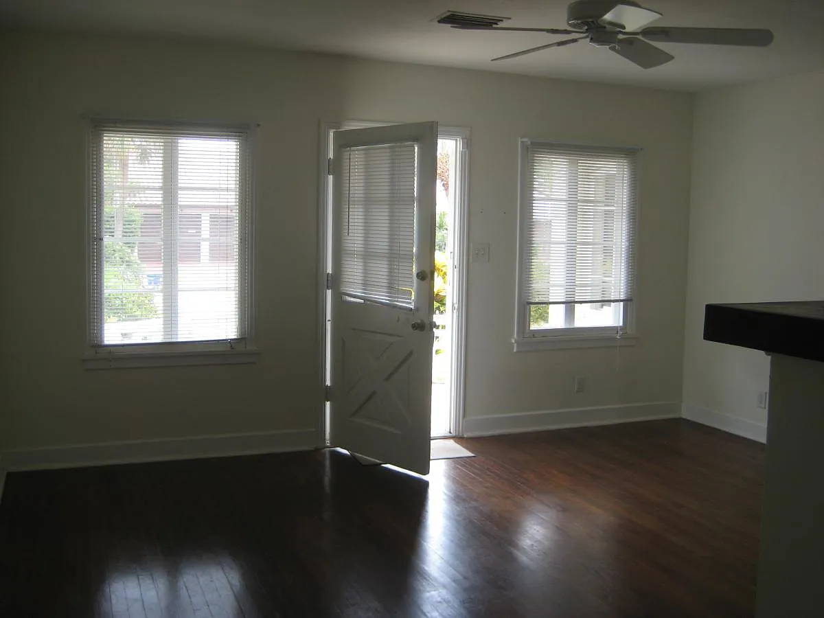 3 bed, 1311 sqft, $10,000 — Photo 3
