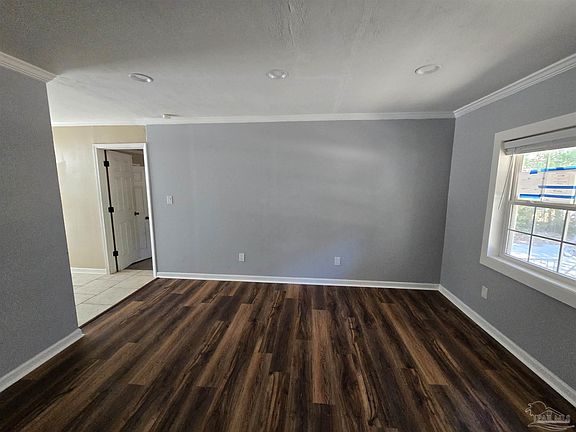 5th image of 612 Pelham Rd