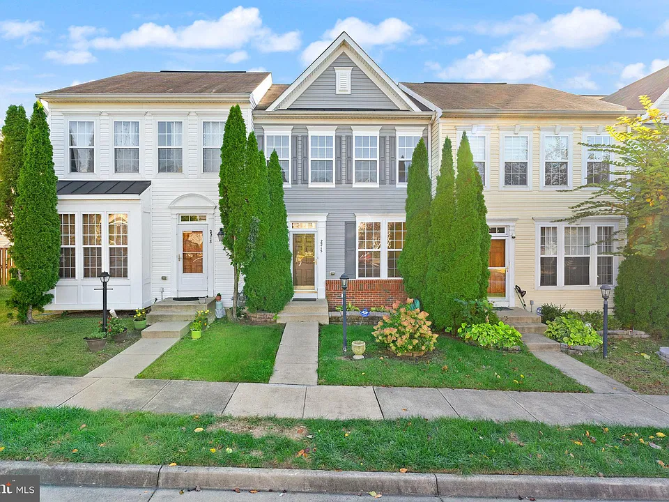 2215 William Harris Way