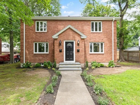 735 Vfw Pkwy #735, West Roxbury, MA 02132