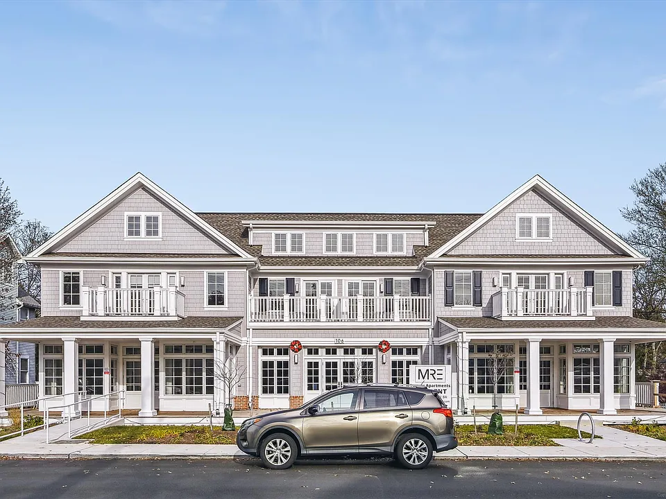 106 Annapolis St #204