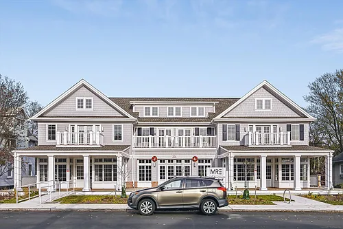 106 Annapolis St #204 Photo 1