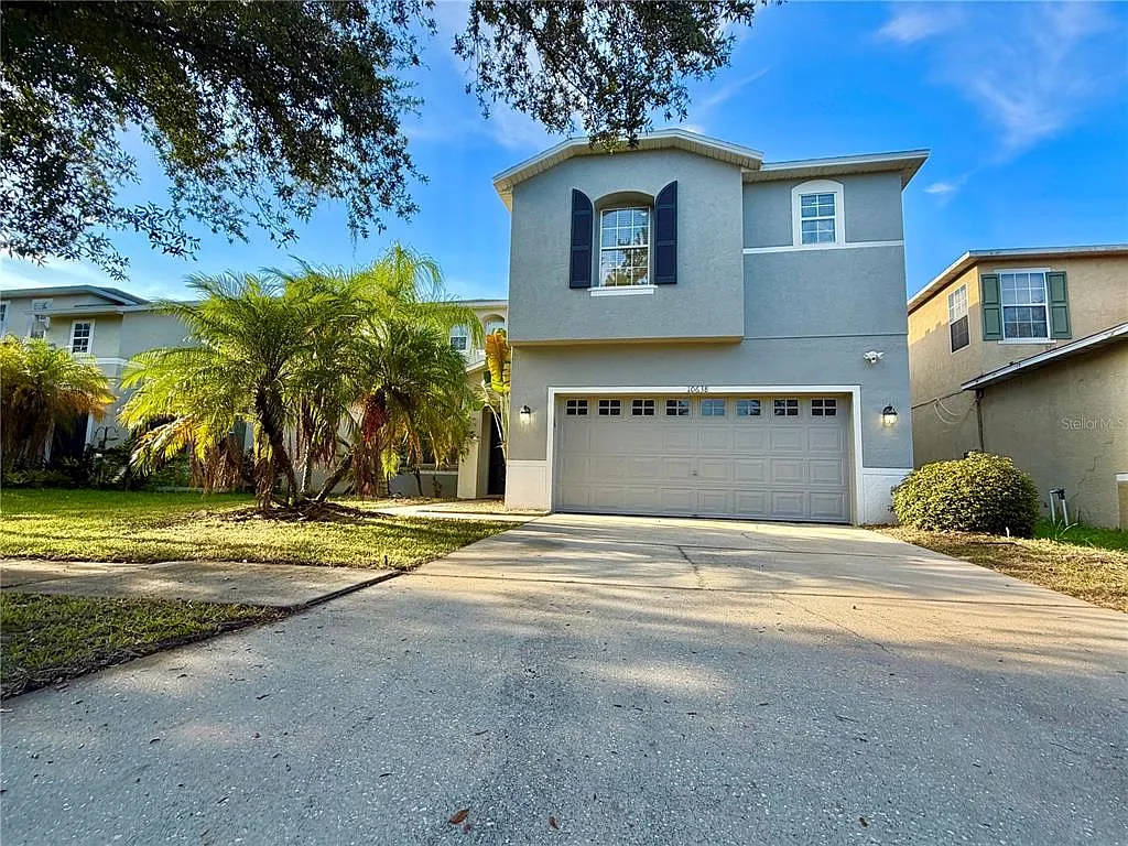 4 bed, 2.5 bath, 3534 sqft, $3,000 — Photo 2