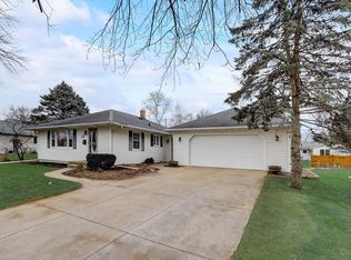 424 Memorial Dr, Fort Atkinson, WI 53538
