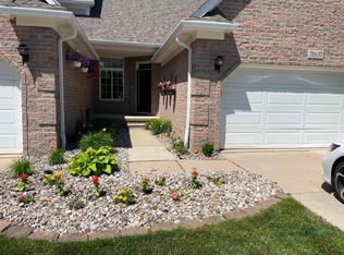 31637 Beaver Cir, New Boston, MI 48164
