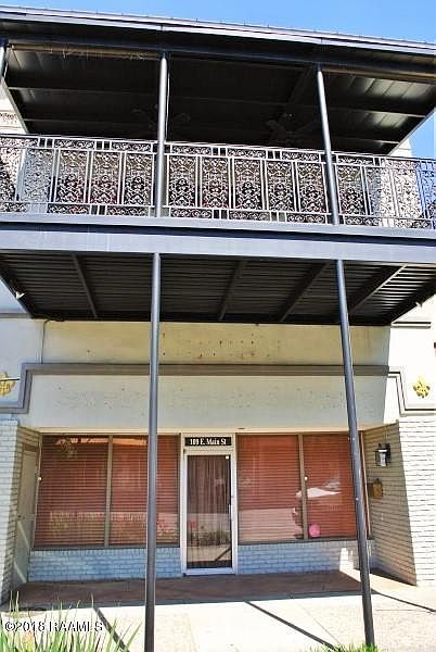 1st image of 109 E Main St