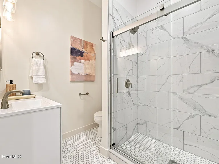 122 S Market St #1 — Photo 26