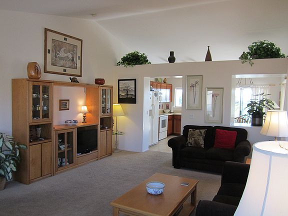 Great room towards kitchen