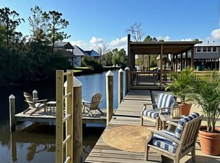 4121 Dolphin St, Bay Saint Louis, MS 39520