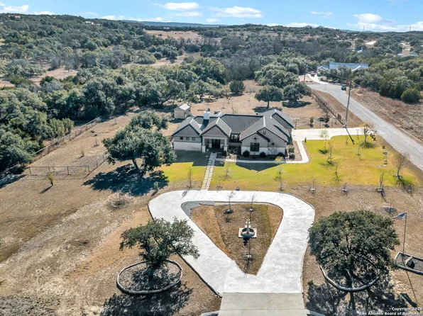 103 William Tobin, Blanco, TX 78606