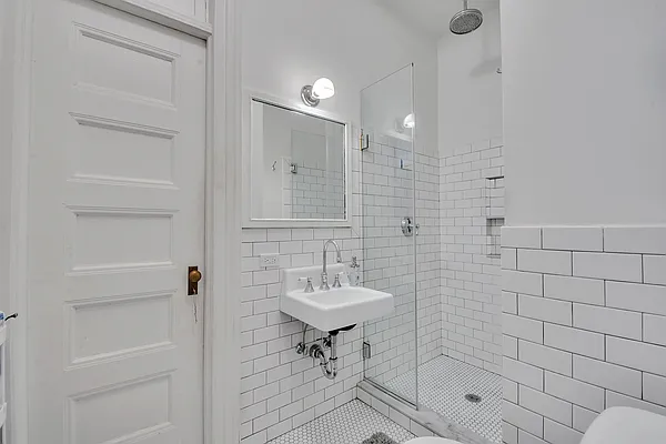 Sold by Compass | media 27