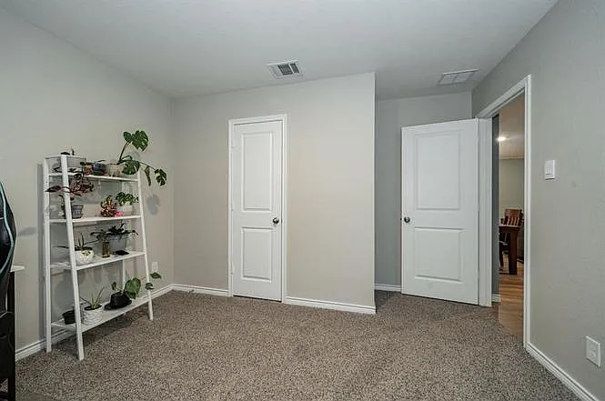 807 Sunrise Ln — Photo 14