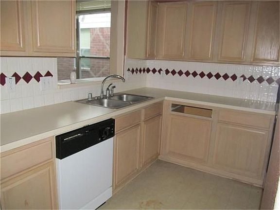 5th image of 20022 Rolling Hills Ln