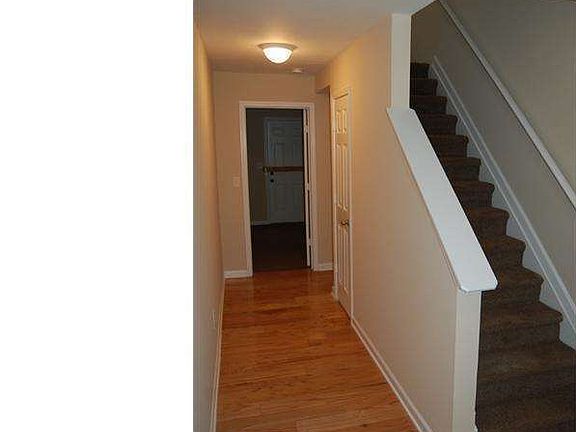 2nd image of 618 Providence Pl SW