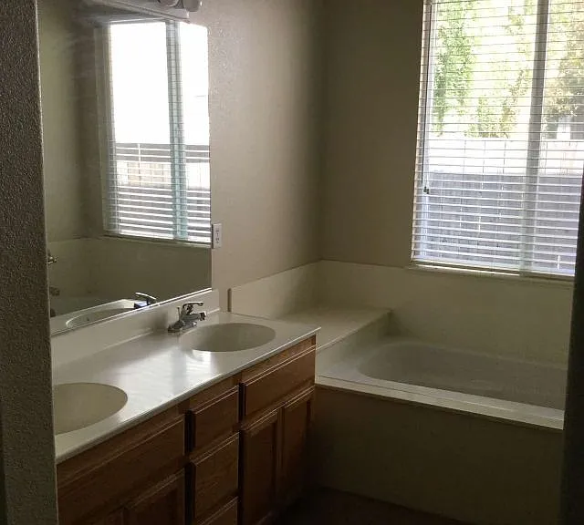 3409 Harvest Hickory Dr — Photo 8