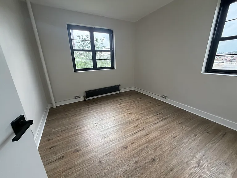 110 Belgrove Dr #2C — Photo 5