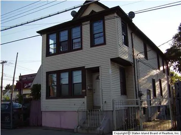 332 Clove Rd, Staten Island, NY 10310