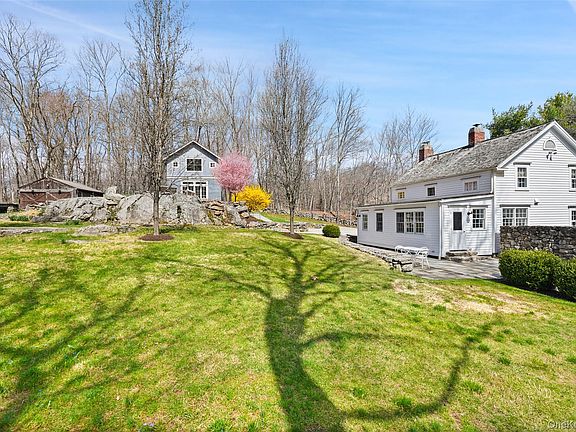 2nd image of 320 Long Ridge Road