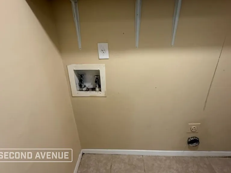 6384 Oak Park Dr — Photo 5