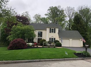 726 Cornerstone Ln, Bryn Mawr, PA 19010