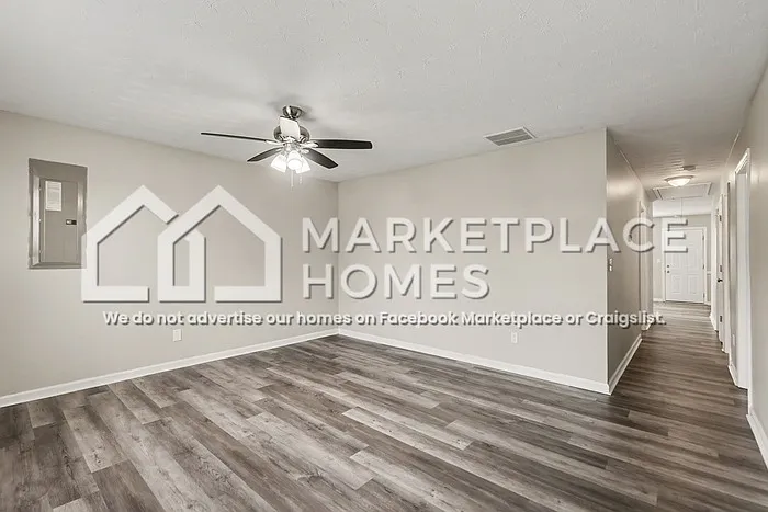 3 bed, 2.0 bath, 1086 sqft, $1,649 — Photo 4