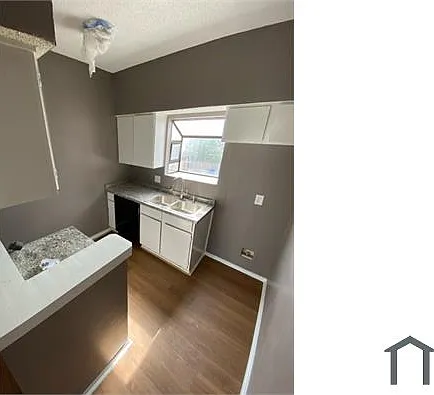 2419 W Slaughter Ln #D — Photo 1