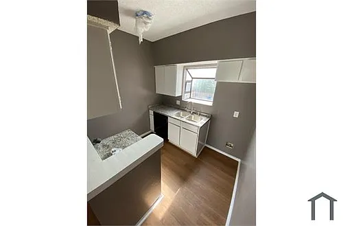 2419 W Slaughter Ln #D Photo 1