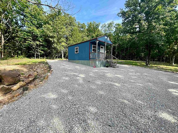 3rd image of 743 The Day Rd