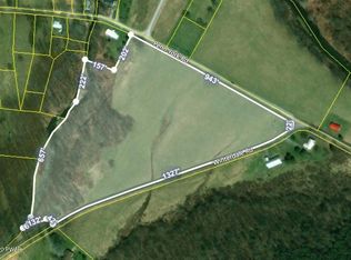 810 Winterdale Rd, Starlight, PA 18461