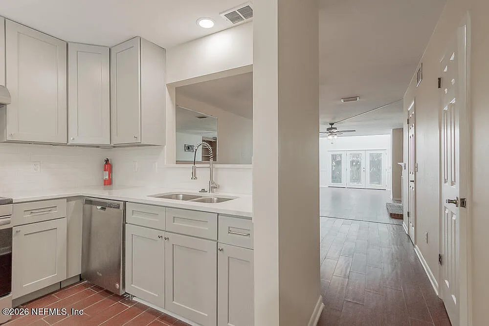 2 bed, 2.5 bath, 1708 sqft, $2,500 — Photo 4