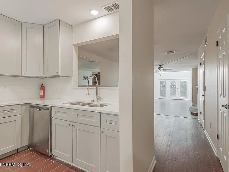 3216 Oak St #5 — Photo 9
