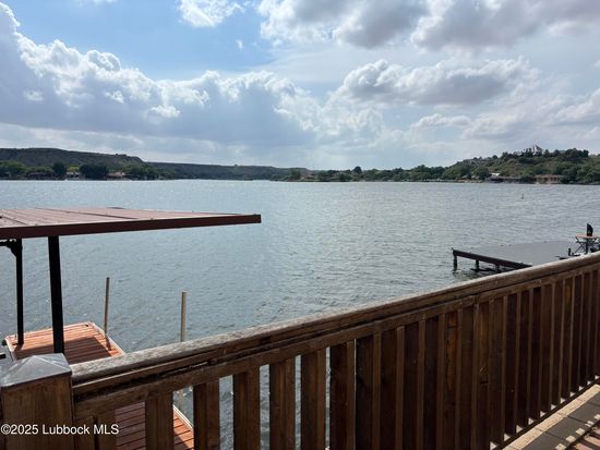 53 E Lakeshore Dr, Ransom Canyon, TX 79366