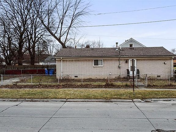 2nd image of 26601 Annapolis St