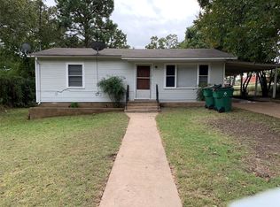 112 E Hill St, Hamilton, TX 76531