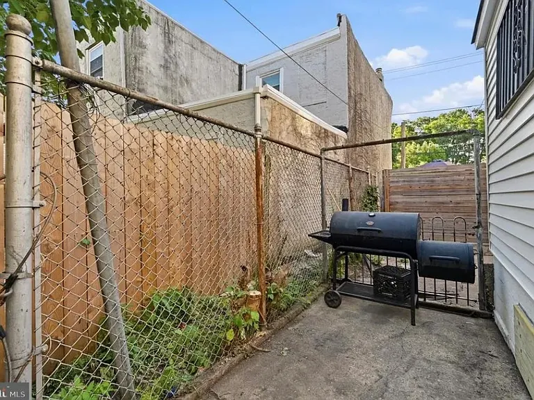 2226 E Clearfield St — Photo 14
