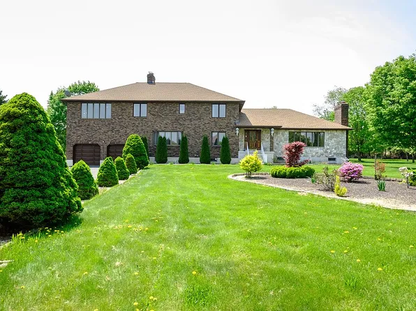 24 Northgate Rd, Watertown, CT 06795