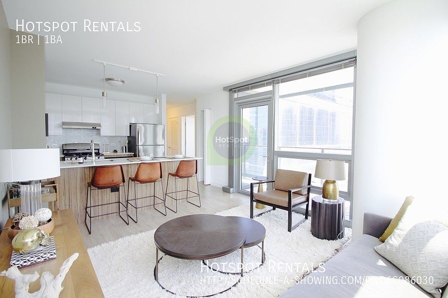 1st image of 343 W Wolf Point Plz #1/1