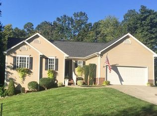 207 Brook Glen Dr, Mooresville, NC 28115