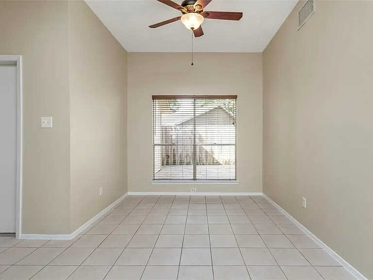6903 Foxmont Ln — Photo 3