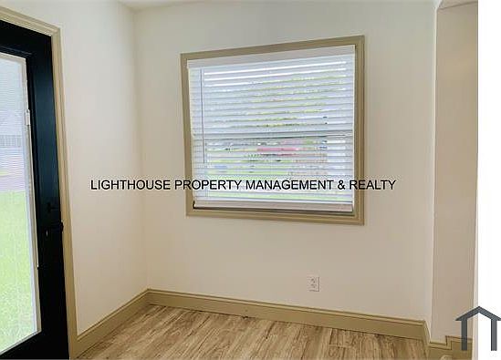 4th image of 639 Lawton Ave
