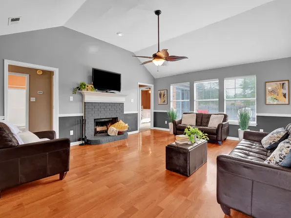 4123 Lake Cross Dr W, Memphis, TN 38125