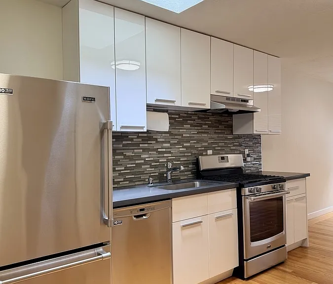 2211 Fillmore St — Photo 3