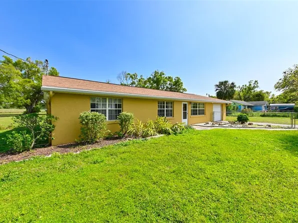 6013 Maple Ln, Tampa, FL 33610