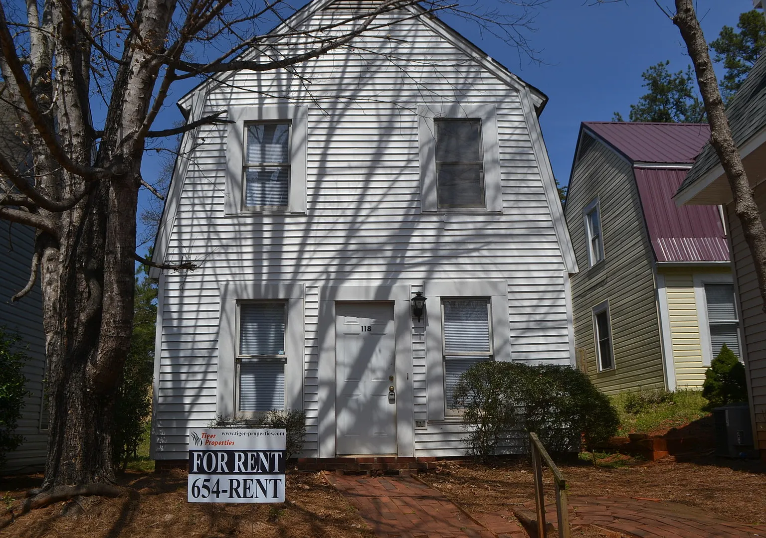 2 Bedroom House in Central Available Fall 2026 — Photo 1