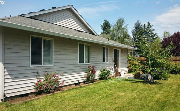 5th image of 11613 NE 102nd Cir