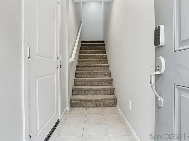 329 Antoni Gln #1404 — Photo 5