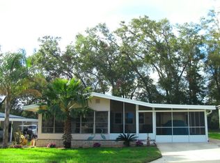 661 Hickory Hl, Lady Lake, FL 32159