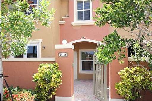 1st image of 918 SW 143rd Ave #2002