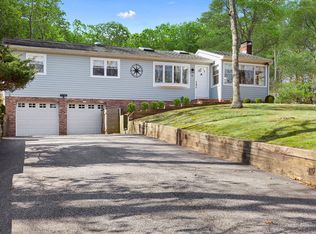 59 Wildwood Rd, Sag Harbor, NY 11963